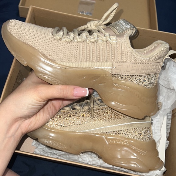 ‼️SOLD‼️ - Picture 2 of 4